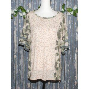 NWT Cato Est. 1946 Ladies T-Shirt Top Size L Camouflage SS Stretch Yellow Green